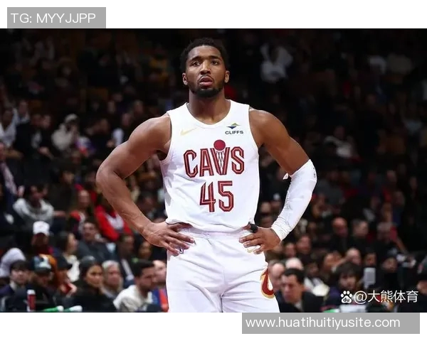 米切尔孤掌难鸣26投12中难救主空砍33分5篮板5助攻表现令人惋惜 米切尔孤掌难鸣26投12中难救主空砍33分5篮板5助攻表现令人惋惜